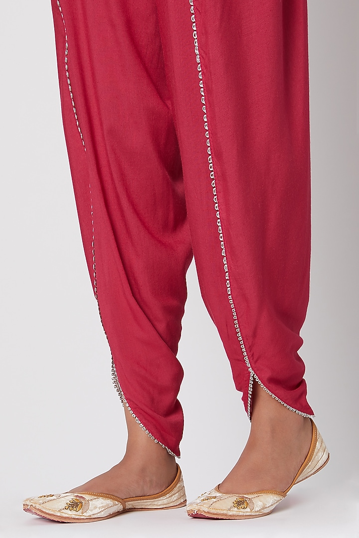 White Zardosi Embroidered Juttis by Vareli Bafna Designs at Pernia's Pop Up Shop